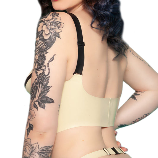 MONNIK | Obsidian Series: MONNIK Latex Handmade Contrast Bra - Detail view - MONNIK Obsidian Collection